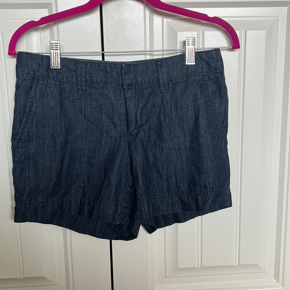 Gap Denim Hadley Shorts with side & back pockets
